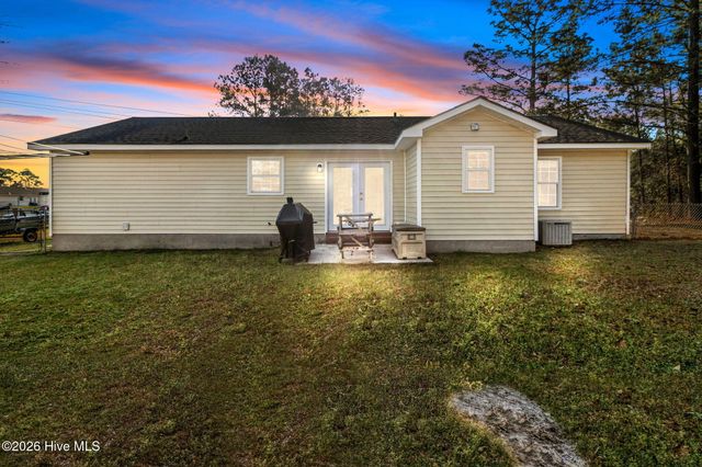 434 Oregon Trail, Hubert, NC 28539