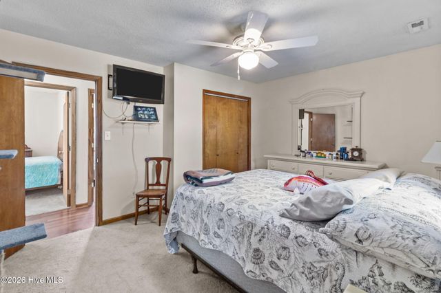 434 Oregon Trail, Hubert, NC 28539