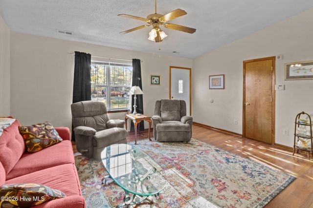 434 Oregon Trail, Hubert, NC 28539