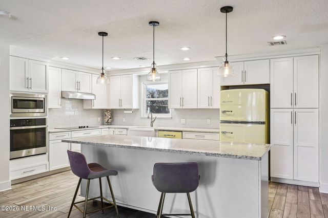 1911 TANGLEWOOD Road, Jacksonville Beach, FL 32250