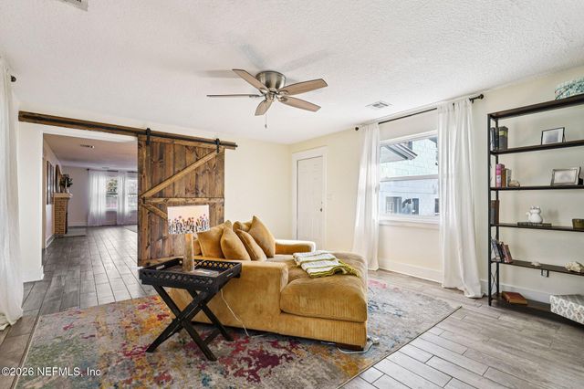 1911 TANGLEWOOD Road, Jacksonville Beach, FL 32250