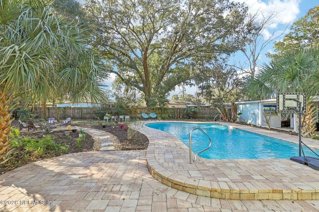 1911 TANGLEWOOD Road, Jacksonville Beach, FL 32250