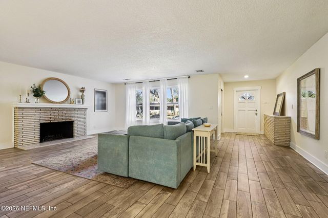 1911 TANGLEWOOD Road, Jacksonville Beach, FL 32250