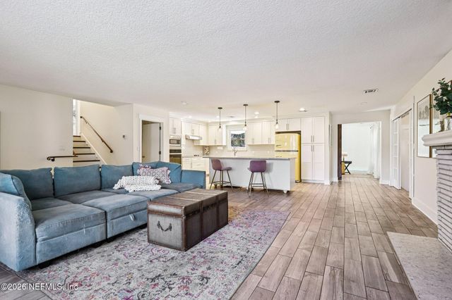 1911 TANGLEWOOD Road, Jacksonville Beach, FL 32250