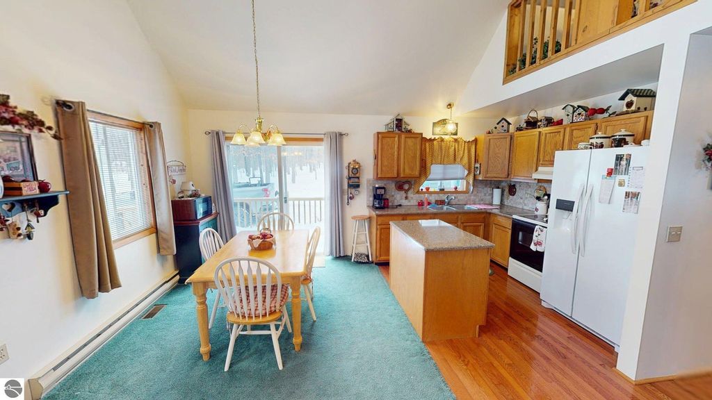 Image 5 of property listing at 144 Garfield, Roscommon, MI 48653