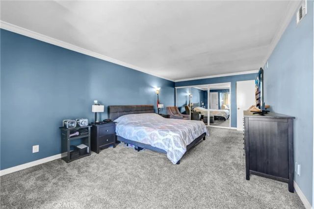 984 W Riverside Drive, Burbank, CA 91506