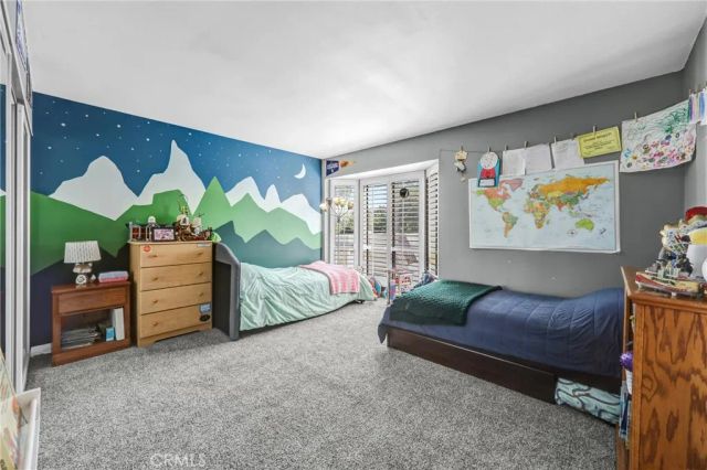 984 W Riverside Drive, Burbank, CA 91506