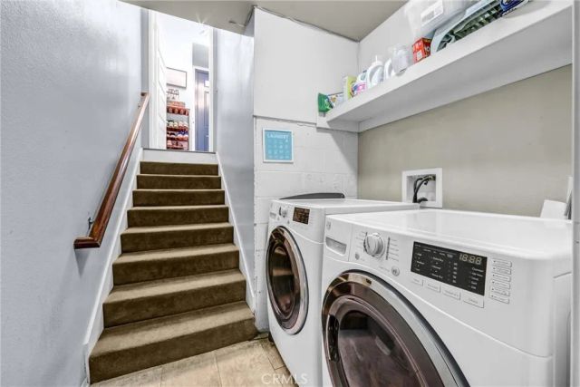 984 W Riverside Drive, Burbank, CA 91506