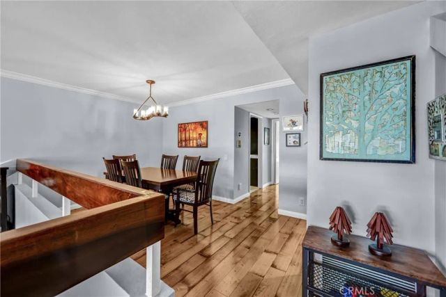 984 W Riverside Drive, Burbank, CA 91506