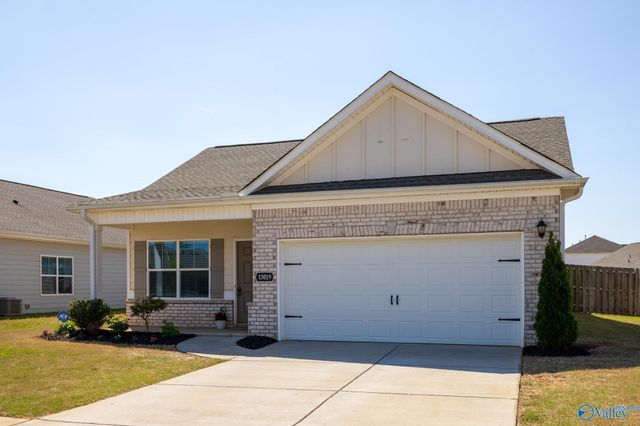 13019 Lantern Pointe Way, Harvest, AL 35749