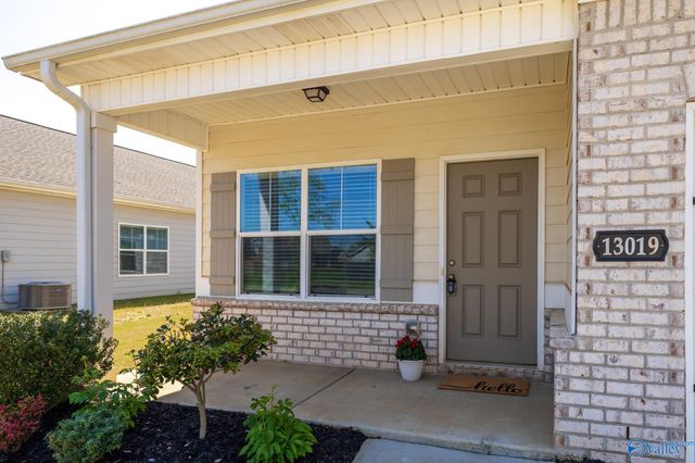 13019 Lantern Pointe Way, Harvest, AL 35749