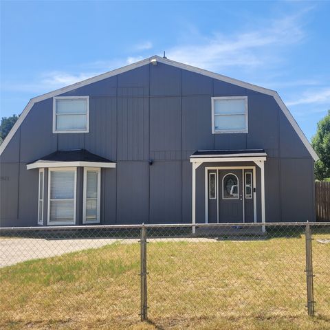 1921 Pelican Drive N, Pelican Bay, TX 76020