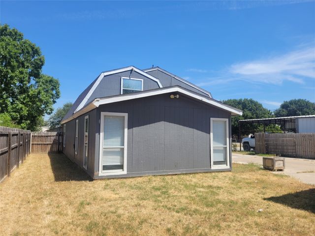 1921 Pelican Drive N, Pelican Bay, TX 76020