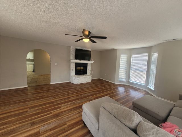 1921 Pelican Drive N, Pelican Bay, TX 76020