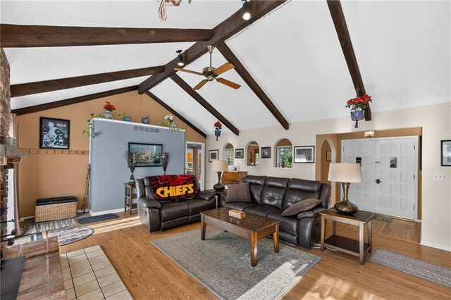 15007 Northern Hills Drive, Holt, MO 64068