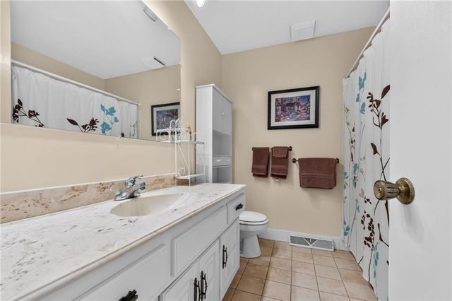 15007 Northern Hills Drive, Holt, MO 64068