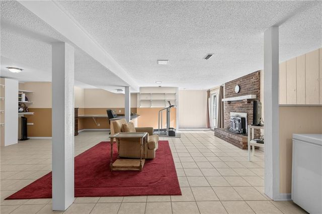 15007 Northern Hills Drive, Holt, MO 64068