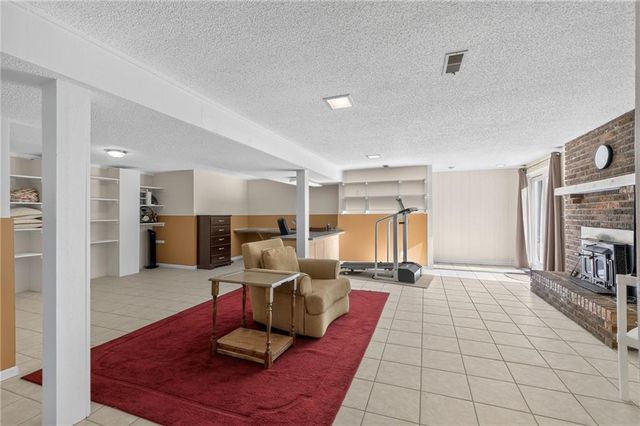 15007 Northern Hills Drive, Holt, MO 64068