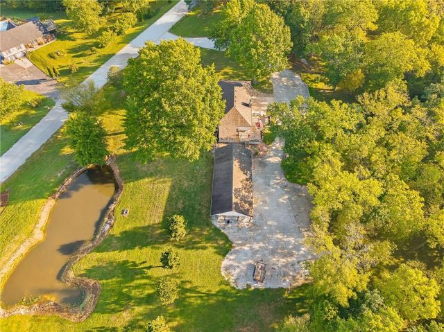15007 Northern Hills Drive, Holt, MO 64068