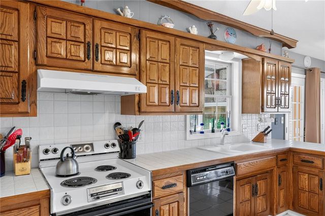 15007 Northern Hills Drive, Holt, MO 64068