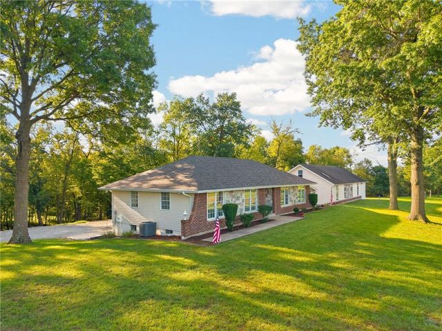 15007 Northern Hills Drive, Holt, MO 64068