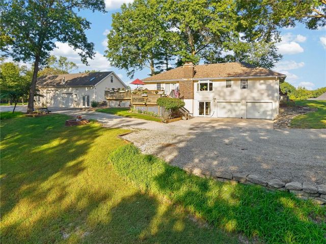 15007 Northern Hills Drive, Holt, MO 64068