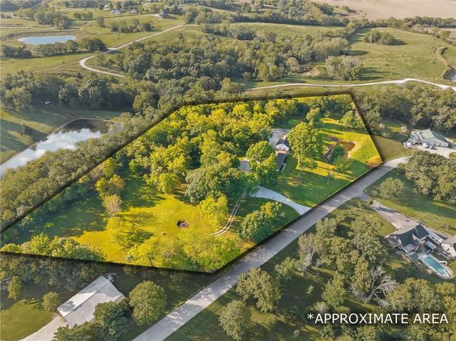 15007 Northern Hills Drive, Holt, MO 64068