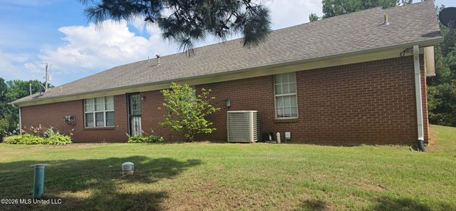 180 Stonewall Road, Byhalia, MS 38611
