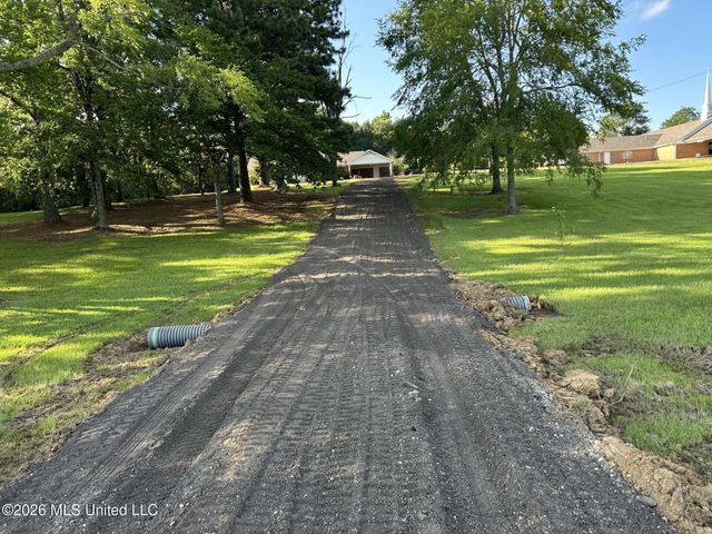 180 Stonewall Road, Byhalia, MS 38611