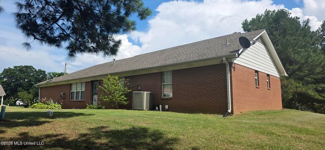 180 Stonewall Road, Byhalia, MS 38611