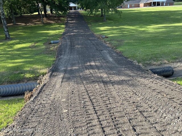 180 Stonewall Road, Byhalia, MS 38611
