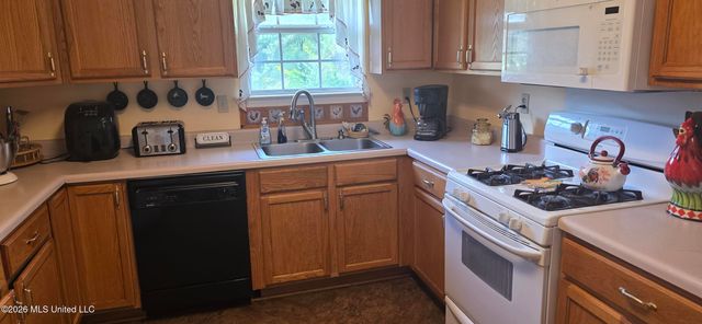 180 Stonewall Road, Byhalia, MS 38611