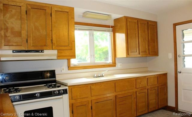 3350 Mcdowell Street, Ferndale, MI 48220