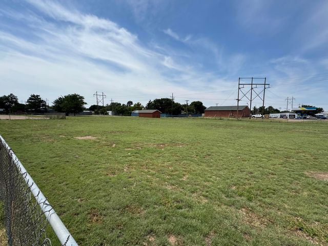 1822 S MANHATTAN Street, Amarillo, TX 79103