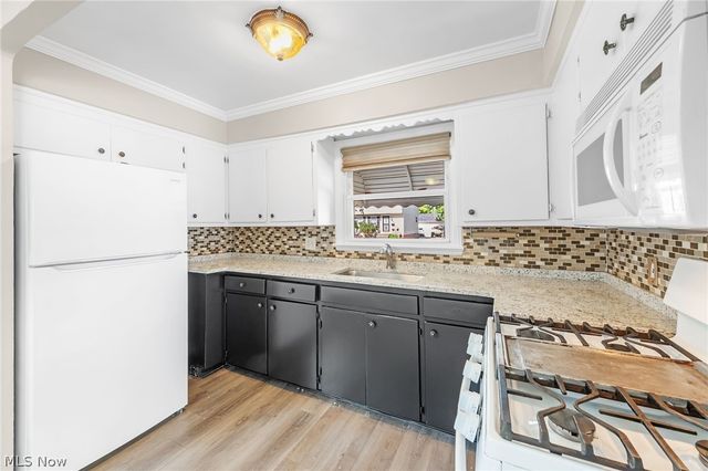 1653 Woodhurst Avenue, Mayfield Heights, OH 44124