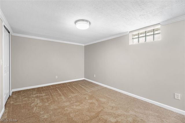1653 Woodhurst Avenue, Mayfield Heights, OH 44124