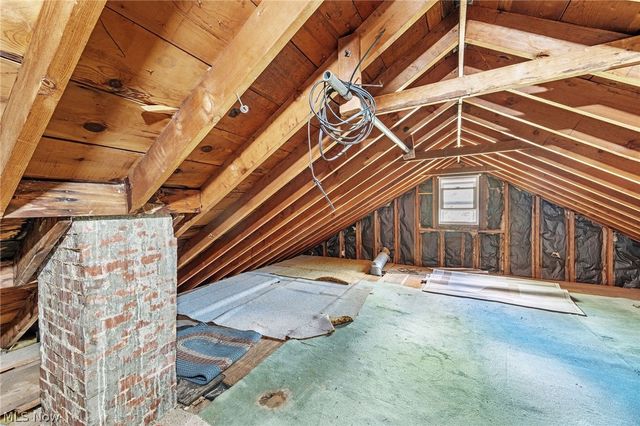 1653 Woodhurst Avenue, Mayfield Heights, OH 44124