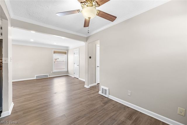 1653 Woodhurst Avenue, Mayfield Heights, OH 44124