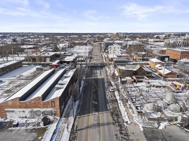 498 W Town Street, Columbus, OH 43215