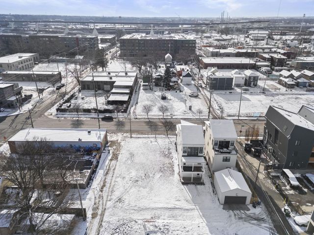 498 W Town Street, Columbus, OH 43215