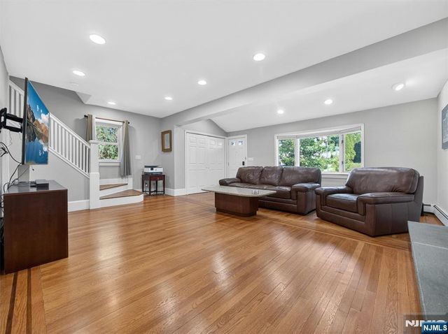 1134 Julia Street, Teaneck, NJ 07666