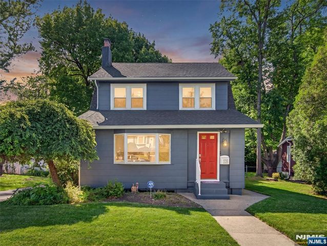 1134 Julia Street, Teaneck, NJ 07666