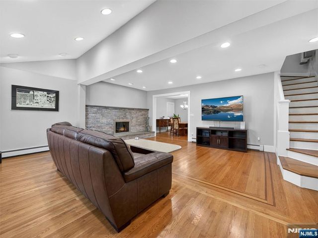 1134 Julia Street, Teaneck, NJ 07666