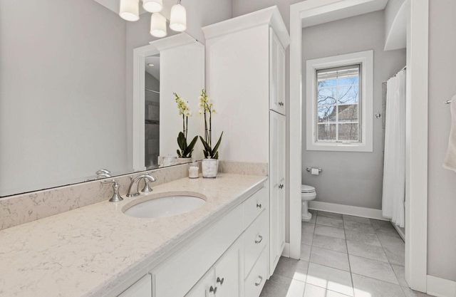 13675 N Legacy Hills DRIVE, Mequon, WI 53097