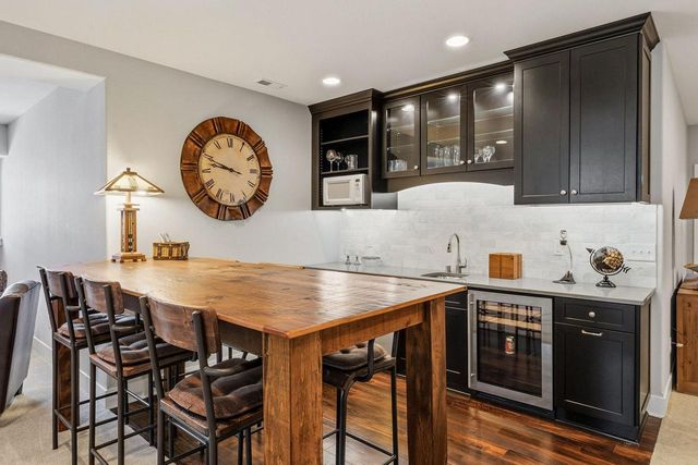 13675 N Legacy Hills DRIVE, Mequon, WI 53097