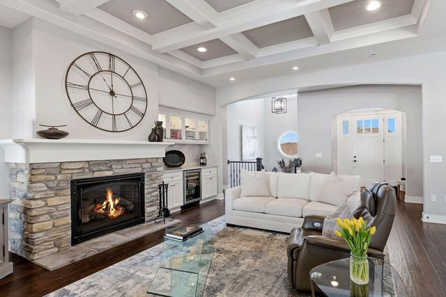 13675 N Legacy Hills DRIVE, Mequon, WI 53097