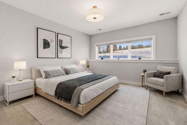 13675 N Legacy Hills DRIVE, Mequon, WI 53097