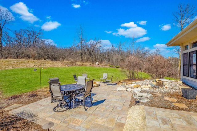 13675 N Legacy Hills DRIVE, Mequon, WI 53097