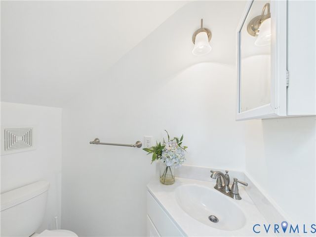 3232 Osborne Rd, Chesterfield, VA 23831