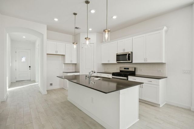 6711 Alejandro Place, Baytown, TX 77523